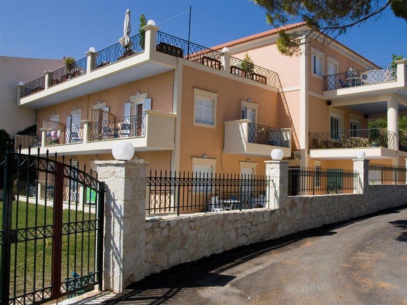 Lazaratos Hotel Kouvalata Exterior photo